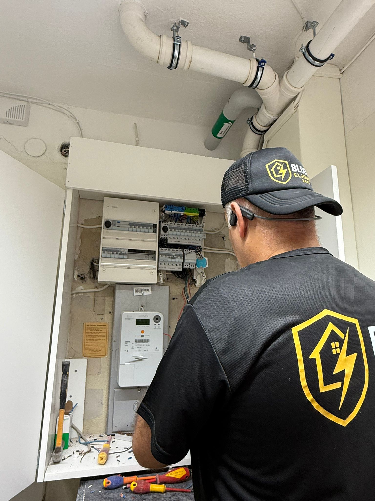 Jourarbete - Blixt Eljour 247, Blixteljour247, Blixteljour, Blixt eljour, elektriker Stockholm